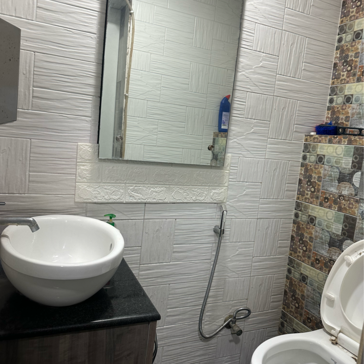 Bathroom, vipul-trade-centre Commercial Office Space 1000 Sq.Ft. In Dhani Gurgaon 9006288