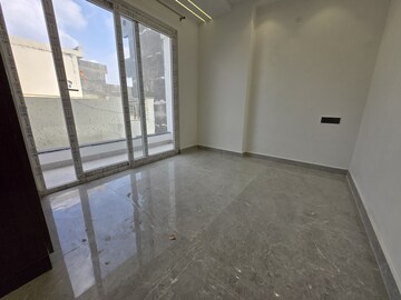 Room in 1 BHK Builder Floor at Chattarpur – for Rent