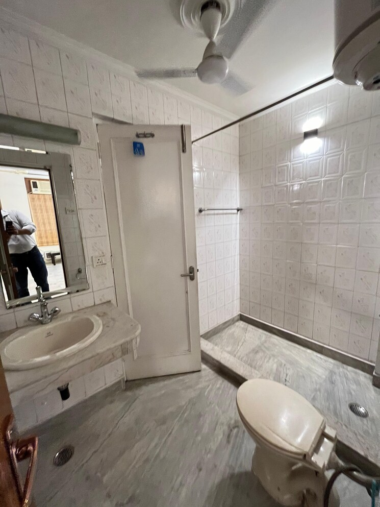 Master Bedroom, greater kailash ii 3 Bedroom 350 Sq.Yd. Builder Floor In Greater Kailash ii Delhi 9006332