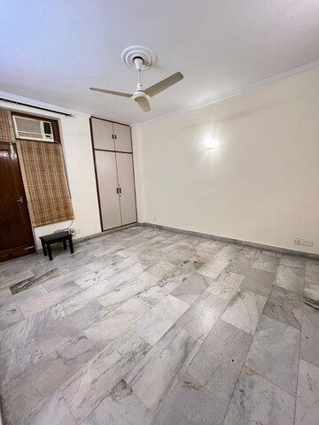 Room in 3 BHK Builder Floor at Greater Kailash ii – for Rent