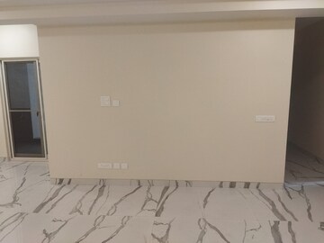 Furnished Amenities in 3 BHK Builder Floor at East Of Kailash – for Rent
