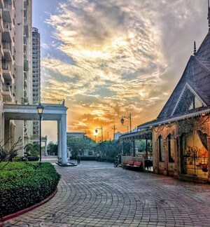 3 BHK Apartment For Rent in Mahagun Mirabella, Sector 79