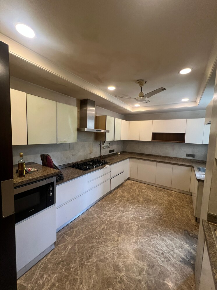 Kitchen, chirag enclave 4 Bedroom 500 Sq.Yd. Builder Floor In Chirag Enclave Delhi 9006340