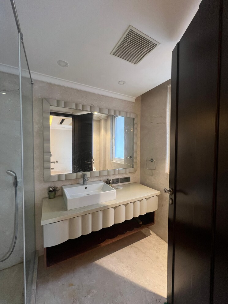 Kitchen, chirag enclave 4 Bedroom 500 Sq.Yd. Builder Floor In Chirag Enclave Delhi 9006340