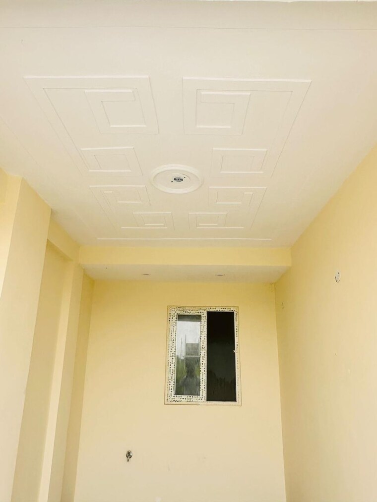 undefined, sector 10 greater noida 3 Bedroom 91 Sq.Yd. Villa In Sector 10 Greater Noida Greater Noida 9006357