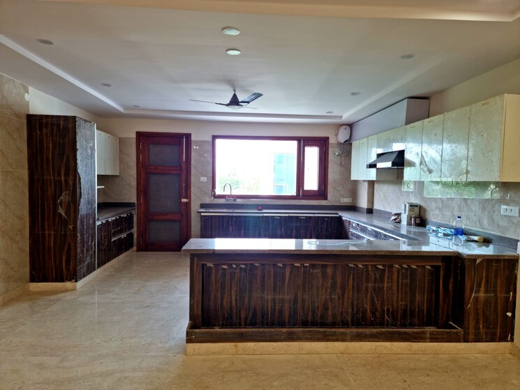 Living Room, palam vihar 4 Bedroom 520 Sq.Yd. Builder Floor In Palam Vihar Gurgaon 9006355