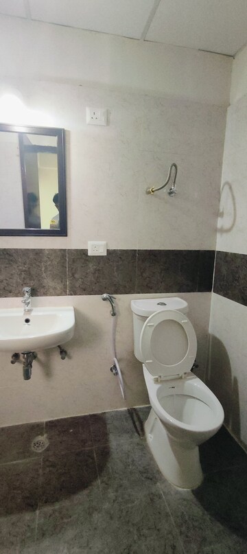 Bathroom in 3 BHK Apartment at Aims Golf Avenue II, Sector 75 – for Rent