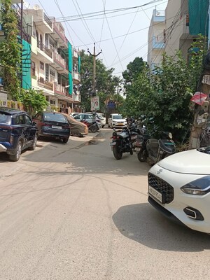 Parking in 4 BHK Independent House at Sector 10 – for Sale