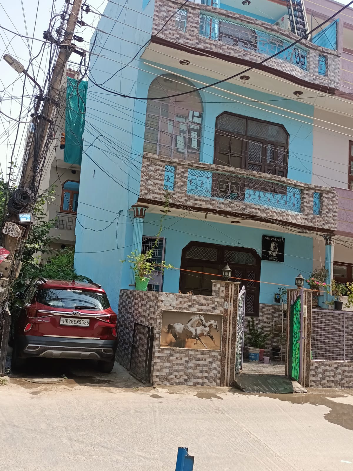 4 BHK + Pooja Room,Servant Room,Extra Room Independent House For Sale in Huda Sector 10