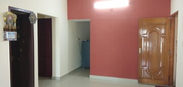 Room in 2 BHK Apartment at Sri Shanmuga Flats, Kolapakkam – for Sale