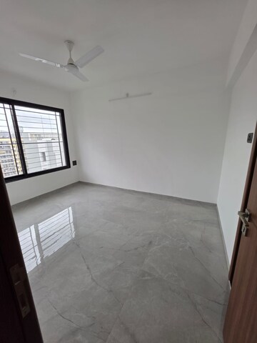 Room in 2 BHK Apartment at Godrej Boulevard, Manjari – for Rent