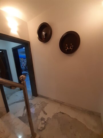Furnished Amenities in 1 BHK Apartment at Solitaire Malad West, Malad West – for Rent