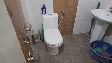 Bathroom in 2 BHK Independent House at Rajajipuram – for Rent