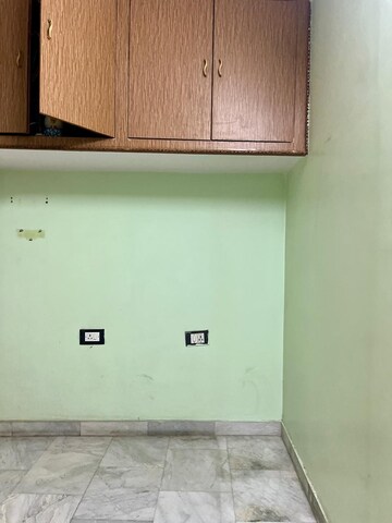 Room in 2 BHK Independent House at Rajajipuram – for Rent