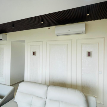 Building Lobby in 3.5 BHK Apartment at Experion Capital, Vibhuti Khand – for Rent