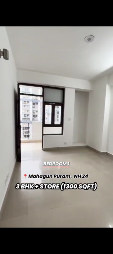 Room in 3 BHK Apartment at Mahagun Mahagunpuram II, Lal Kuan – for Sale