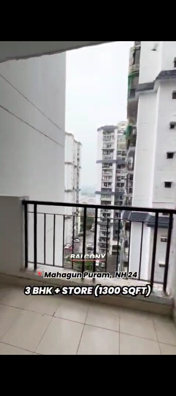 Floor Plan in 3 BHK Apartment at Mahagun Mahagunpuram II, Lal Kuan – for Sale
