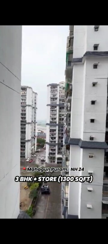 Floor Plan in 3 BHK Apartment at Mahagun Mahagunpuram II, Lal Kuan – for Sale
