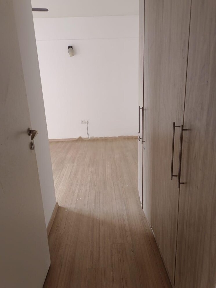 Bathroom, dlf-regal-gardens 3 Bedroom 1744 Sq.Ft. Apartment In Sector 90 Gurgaon 9006509