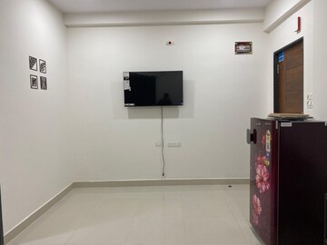 Furnished Amenities in 1 BHK Builder Floor at Madhapur – for Rent