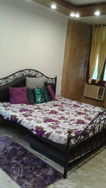 Bedroom in 2 BHK Builder Floor at Panchsheel Park – for Rent