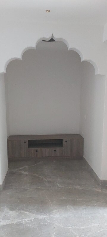 Room in 4 BHK Builder Floor at Milestone 32nd Avenue, Sector 15 – for Rent