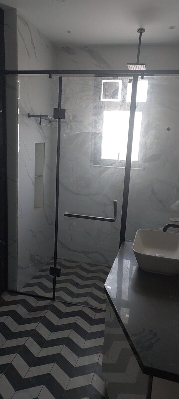 Bathroom in 4 BHK Builder Floor at Milestone 32nd Avenue, Sector 15 – for Rent