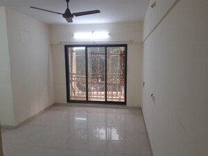 Room in 1.5 BHK Apartment at Hiranandani Estate Spenta, Ghodbunder Road – for Sale