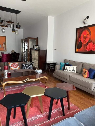 Living Room in 3 BHK Builder Floor at Lotus Plaza Gurgaon, Sector 14 – for Rent