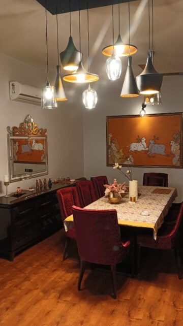 Living Room in 3 BHK Builder Floor at Lotus Plaza Gurgaon, Sector 14 – for Rent