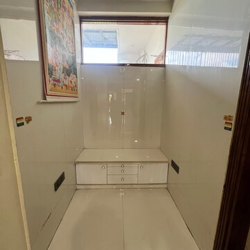 Bathroom in 3.5 BHK Builder Floor at Sector 105 – for Rent