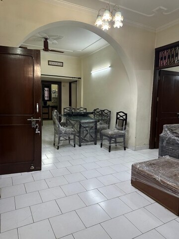 3 BHK Builder Floor For Rent in Milestone 32nd Avenue, Sector 15