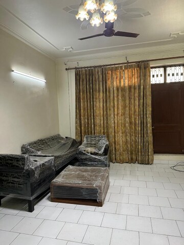 Living Room in 3 BHK Builder Floor at Milestone 32nd Avenue, Sector 15 – for Rent