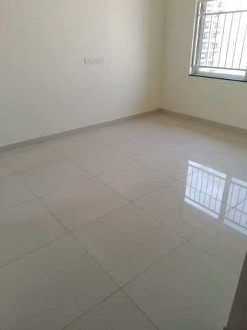 Room in 2 BHK Apartment at Kolte Patil Life Republic 3 rd Avenue, Hinjewadi – for Rent