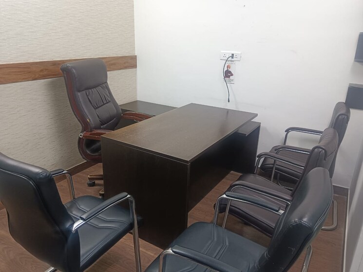 Team Area, fergusson college road Commercial Office Space 700 Sq.Ft. In Fergusson College Road Pune 9006729