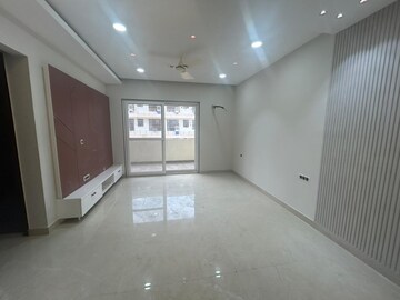 Room in 4 BHK Builder Floor at Green Fields Colony – for Rent