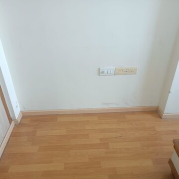 Room in 3 BHK Apartment at Hiranandani Verona Co op Housing Society Ltd, Powai – for Rent