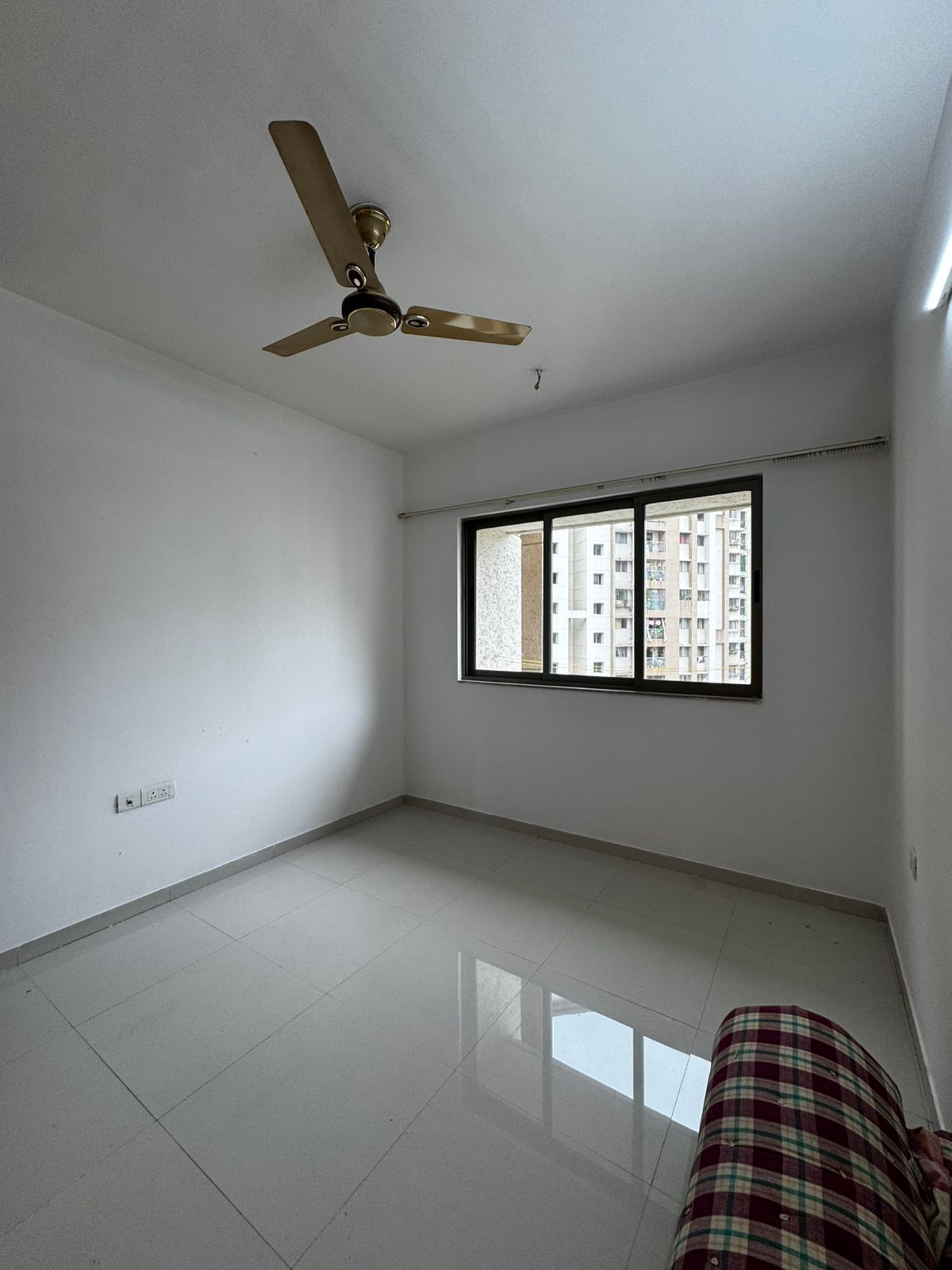 2 BHK + Extra Room Apartment For Rent in Lodha Splendora