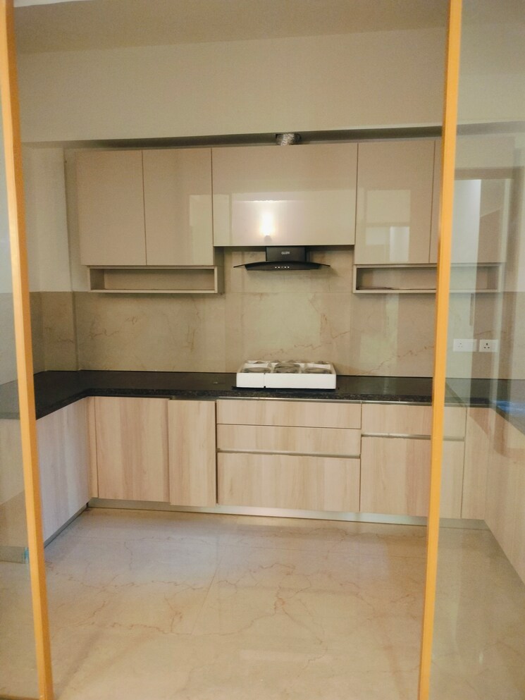 Kitchen, smart-world-orchard 3 Bedroom 1680 Sq.Ft. Apartment In Sector 61 Gurgaon 9006894