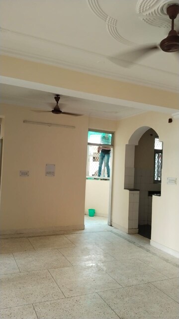 Room in 3 BHK Apartment at Sector 18 Dwarka – for Rent