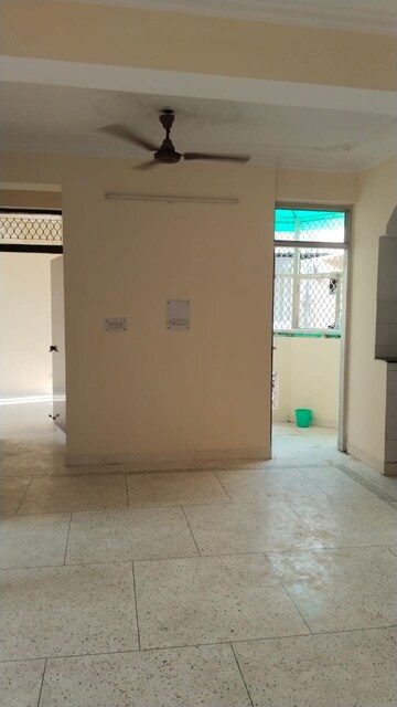 Room in 3 BHK Apartment at Sector 18 Dwarka – for Rent