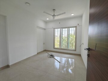 Room in 3 BHK Apartment at Mahesh Jai Arati, Chembur – for Rent