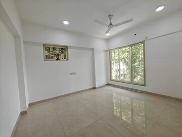 Room in 3 BHK Apartment at Mahesh Jai Arati, Chembur – for Rent