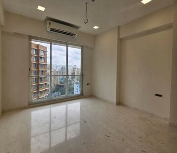 Room in 3 BHK Apartment at ATS Kocoon, Sector 109 – for Rent