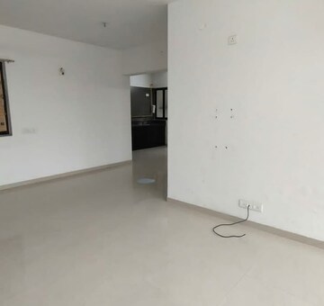 Room in 2 BHK Apartment at Tata La Vida, Sector 113 – for Rent