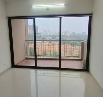 Room in 2 BHK Apartment at Tata La Vida, Sector 113 – for Rent