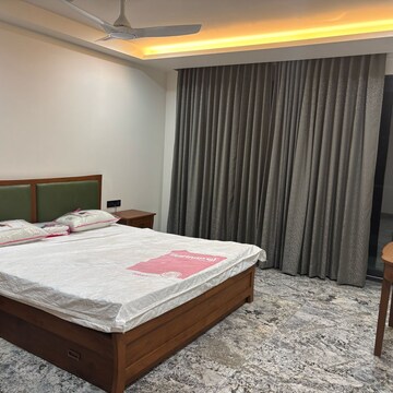 Bedroom in 3 BHK Builder Floor at Palam Vihar – for Rent