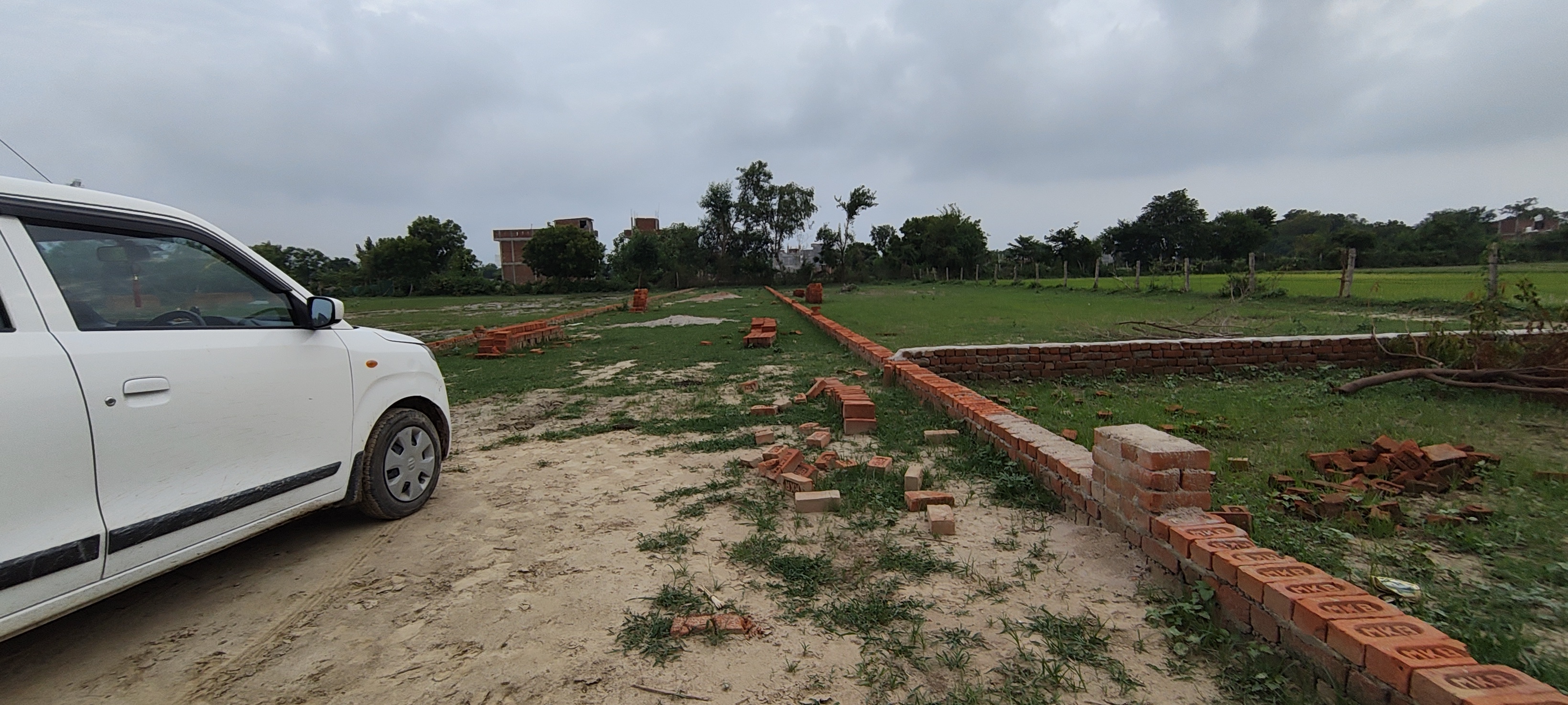 Plot For Sale in Gomti Nagar