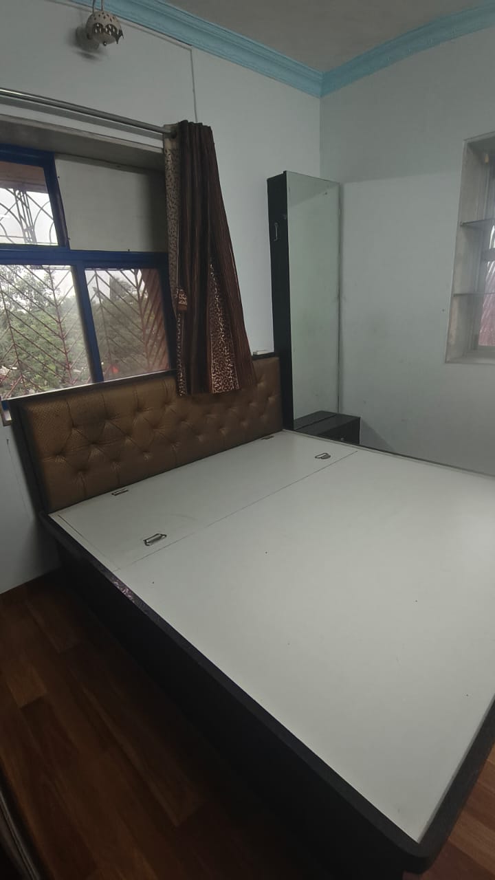 2 BHK + Extra Room Apartment For Rent in Ram Niwas Goregaon West