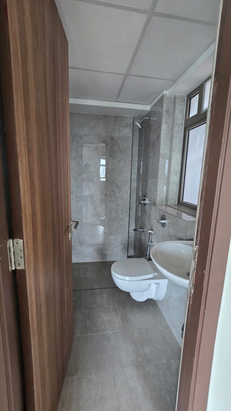 Bathroom, usha-chs-malad 1 Bedroom 419 Sq.Ft. Apartment In Malad West Mumbai 9007151